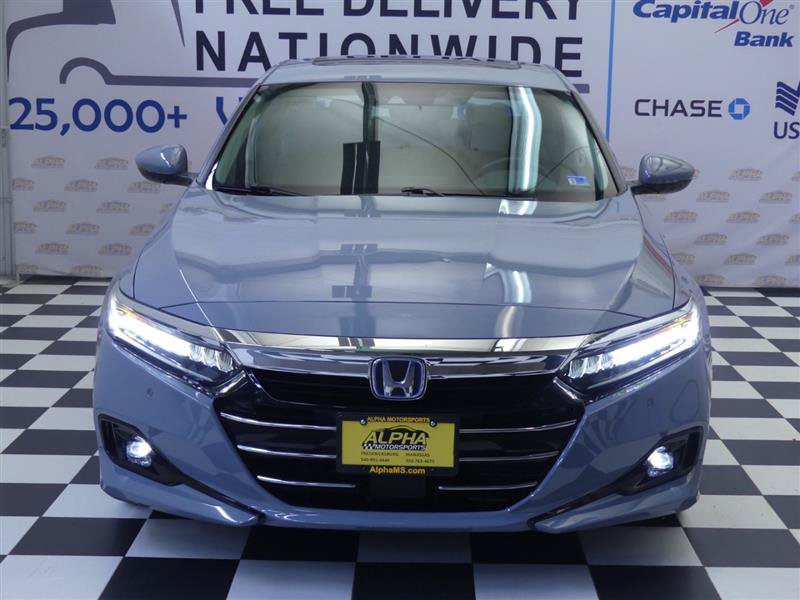 Used 2021 Honda Accord Touring image 2