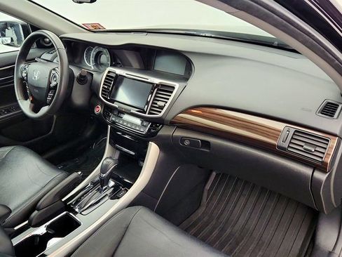 Used 2017 Honda Accord EX-L image 27