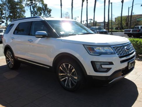 Used 2016 Ford Explorer Platinum image 6
