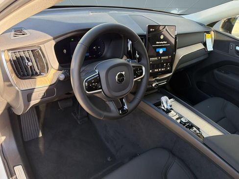 New 2026 Volvo XC60 B5 Plus w/ Climate Package AWD/4WD image 4