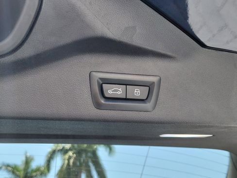 Used 2024 BMW X5 sDrive40i w/ M Sport Package RWD image 8