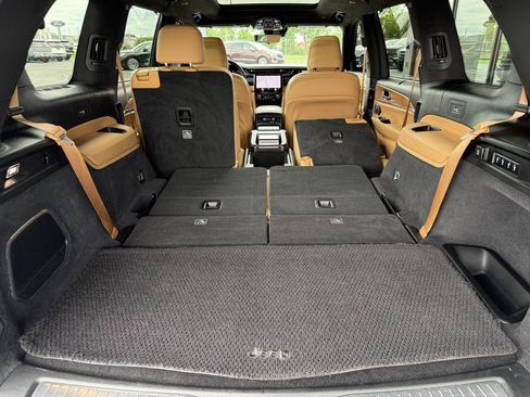 Used 2023 Jeep Grand Cherokee L Summit AWD/4WD image 61