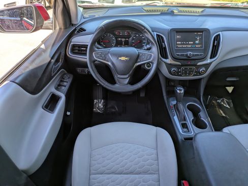 Used 2018 Chevrolet Equinox LT image 18