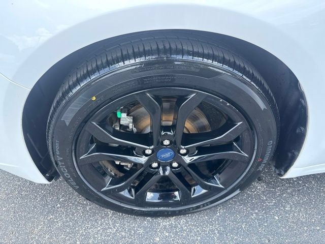 Used 2020 Ford Fusion SE w/ Equipment Group 151A FWD image 12
