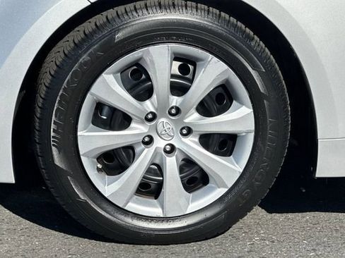 Used 2023 Toyota Corolla LE image 28