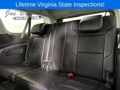 Used 2018 Chevrolet Suburban LT image 13