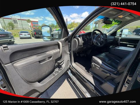 Used 2010 Chevrolet Silverado 2500 LT w/ Interior Plus Package image 9