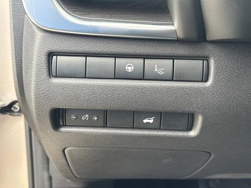 Used 2022 Nissan Rogue Platinum w/ Head-Up Display Package FWD image 29