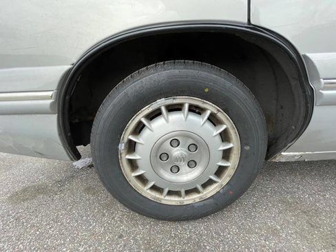 Used 1998 Buick Le Sabre Limited w/ Gran Touring Pkg image 16