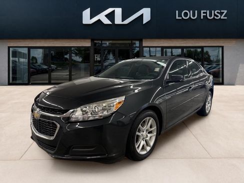 Used 2016 Chevrolet Malibu LT w/ Power Convenience Package FWD image 1
