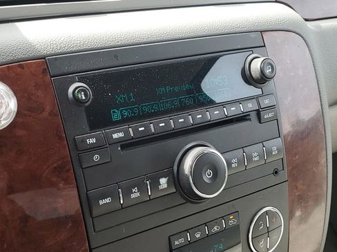 Used 2013 Chevrolet Avalanche LT image 13