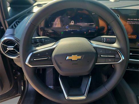 New 2026 Chevrolet Equinox EV LT image 25