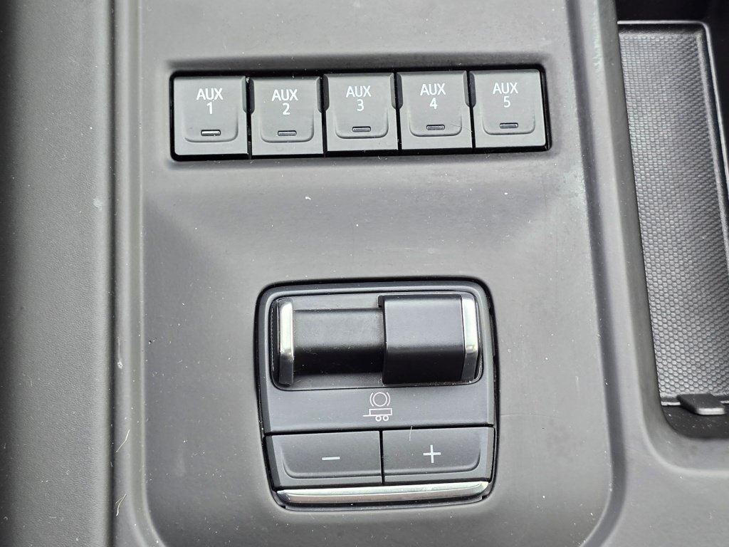 Used 2025 GMC Sierra 2500 Denali Ultimate AWD/4WD image 48