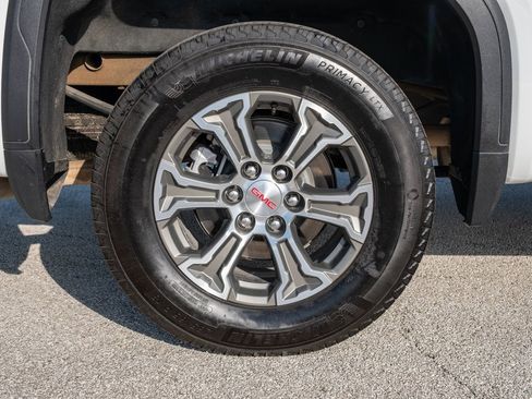 Used 2024 GMC Sierra 1500 SLT image 9