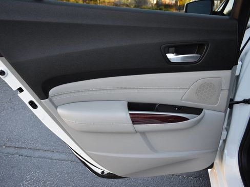 Used 2017 Acura TLX V6 w/ Technology Package image 12