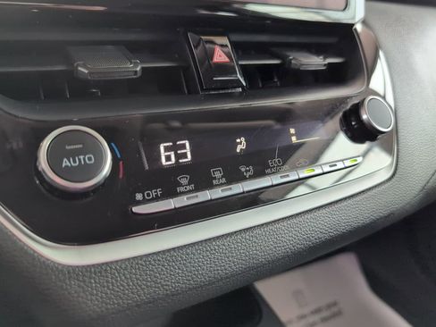 Used 2024 Toyota Corolla LE FWD image 19