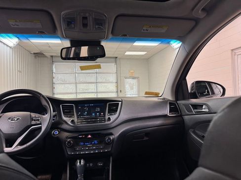 Used 2016 Hyundai Tucson Limited w/ Option Group 03 image 23