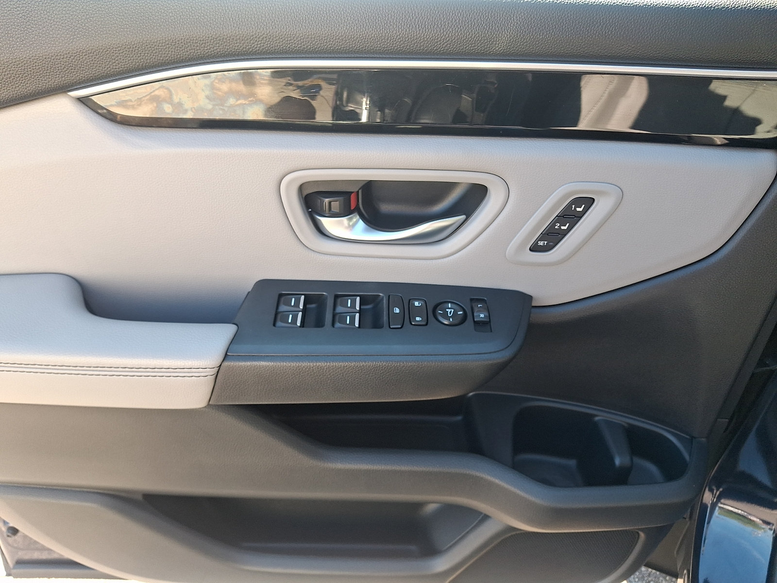 Used 2025 Honda Pilot Touring image 12