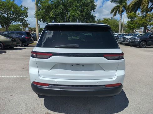 New 2026 Jeep Grand Cherokee Limited image 6