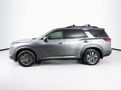 Used 2022 Nissan Pathfinder SV w/ SV Premium Package FWD image 3