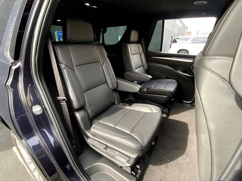 New 2026 Cadillac Escalade 4WD w/ LPO, Floor Liner Package image 32