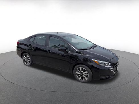 Used 2025 Nissan Versa SV FWD image 2