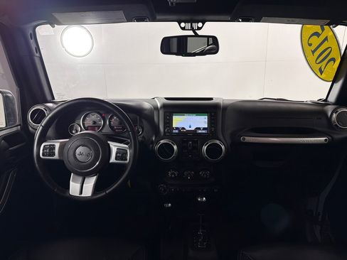 Used 2015 Jeep Wrangler Unlimited Rubicon AWD/4WD image 21