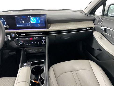 Used 2024 Hyundai Sonata Limited image 29