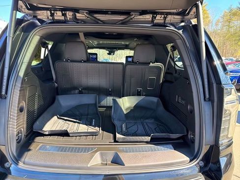 Certified 2025 Chevrolet Suburban Premier image 28