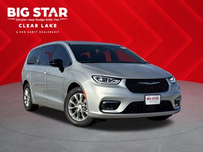 New 2026 Chrysler Pacifica Limited