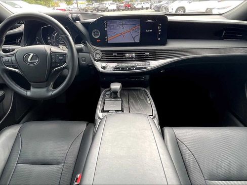 Used 2022 Lexus LS 500 w/ Accessory Package (Z1) image 15