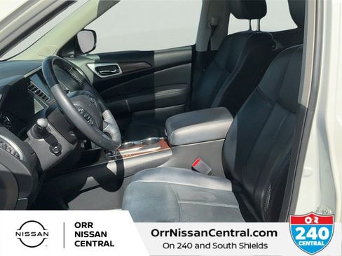 Used 2018 Nissan Pathfinder Platinum image 18