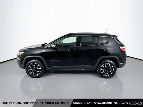 Used 2019 Jeep Compass Trailhawk AWD/4WD image 8