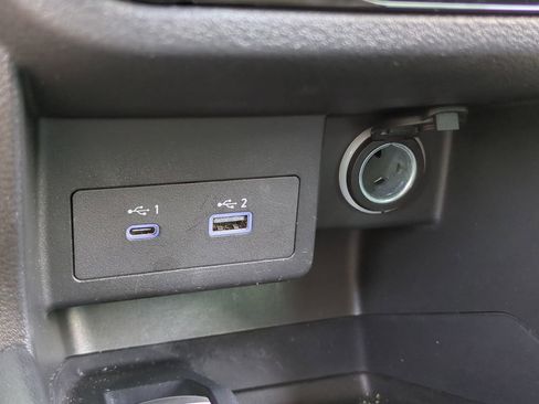 Used 2022 Nissan Kicks SV FWD image 21