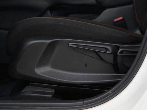 Used 2024 Honda HR-V Sport image 22