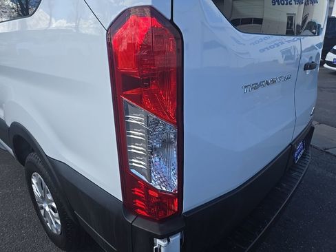 Used 2022 Ford Transit 350 XLT image 34