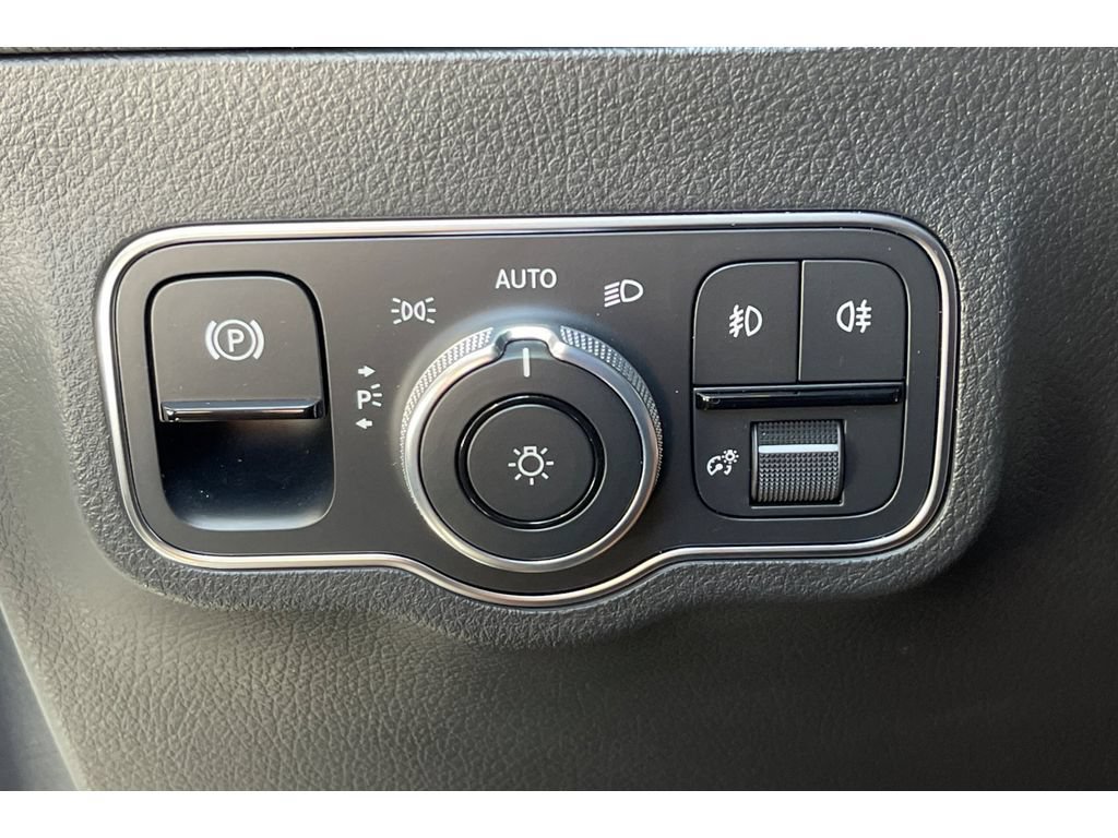 Used 2021 Mercedes-Benz GLA 250 image 42