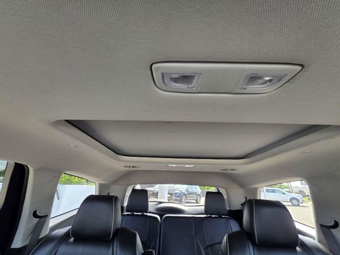 Used 2020 Buick Enclave Avenir w/ Avenir Technology Package FWD image 29
