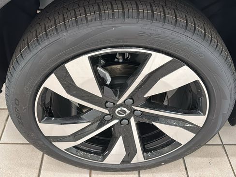 New 2026 Volvo XC40 B5 Ultra w/ Protection Package Premier AWD/4WD image 31
