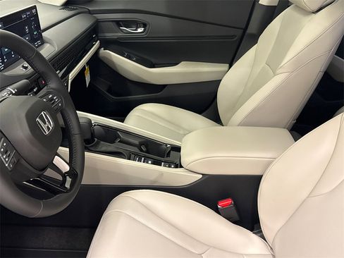 New 2025 Honda Accord EX-L image 17