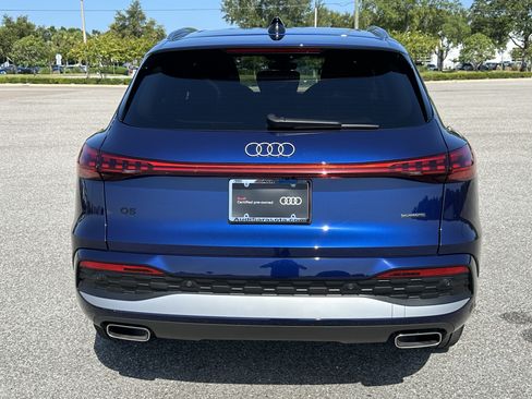 Used 2025 Audi Q5 Premium Plus w/ Premium Plus AWD/4WD image 5