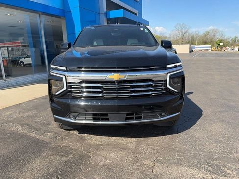 Used 2025 Chevrolet Tahoe Premier AWD/4WD image 4