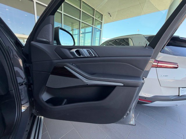 Certified 2024 BMW X5 sDrive40i w/ Premium Package RWD image 37