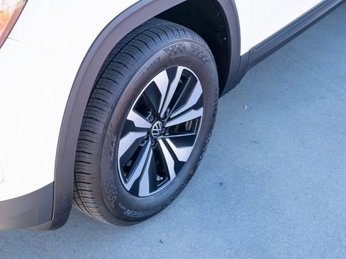 New 2026 Volkswagen Atlas SE image 10