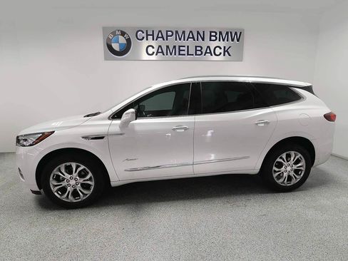 Used 2021 Buick Enclave Avenir w/ Avenir Technology Package FWD image 4