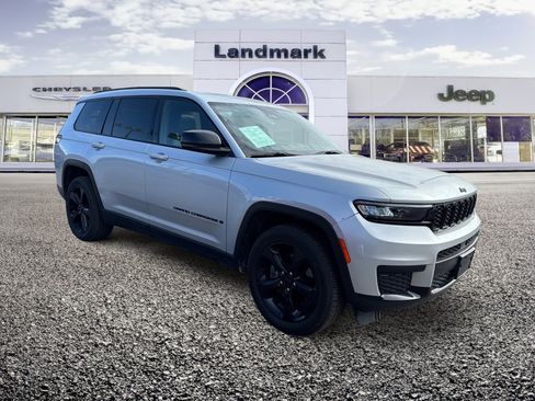 Used 2021 Jeep Grand Cherokee L Laredo image 20