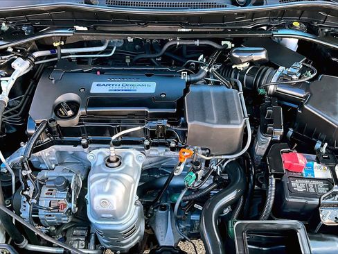 Used 2015 Honda Accord EX image 32