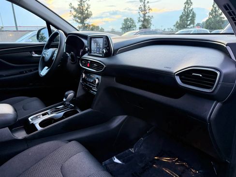 Used 2019 Hyundai Santa Fe SEL AWD/4WD image 17