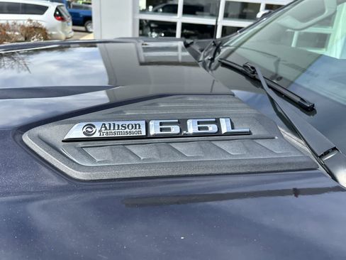 Used 2024 Chevrolet Silverado 3500 LTZ w/ LTZ Convenience Package image 7