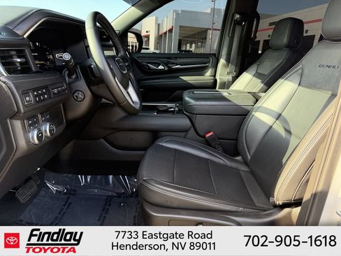 Used 2023 GMC Yukon Denali AWD/4WD image 6